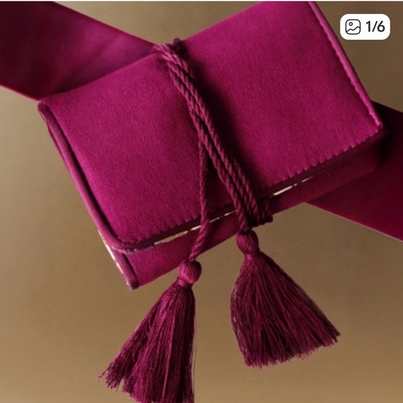 Sezane Accessories - SÉZANE Jewelry Wrap Pouch